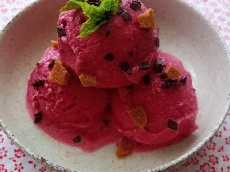 Domowe lody wiśniowe