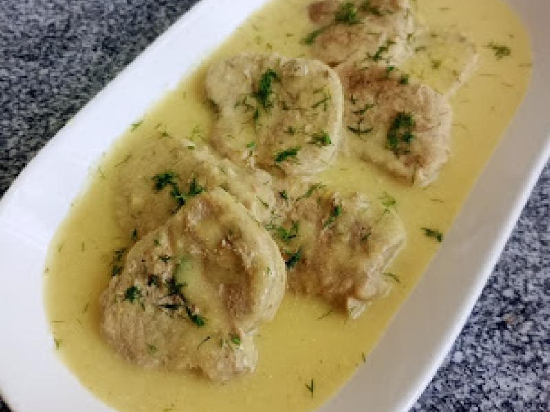 Polędwica w sosie cebulowym