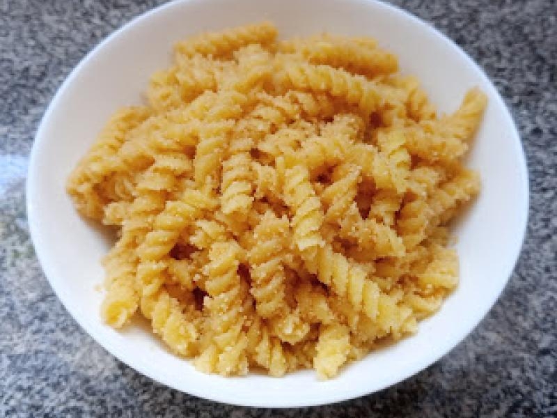 Makaron z bułką tartą