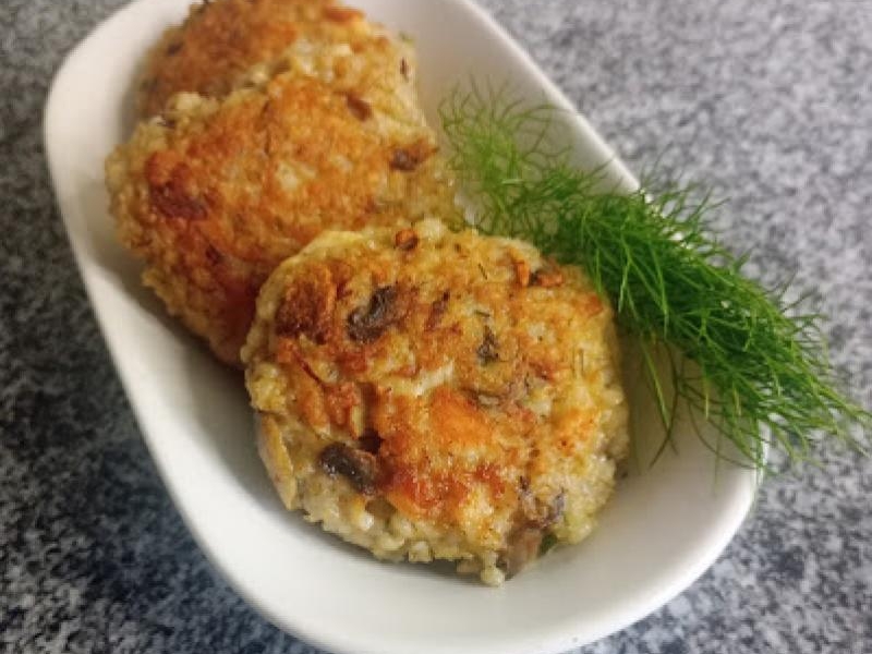 Kotlety z kaszy jęczmiennej,pieczarek i kurczaka
