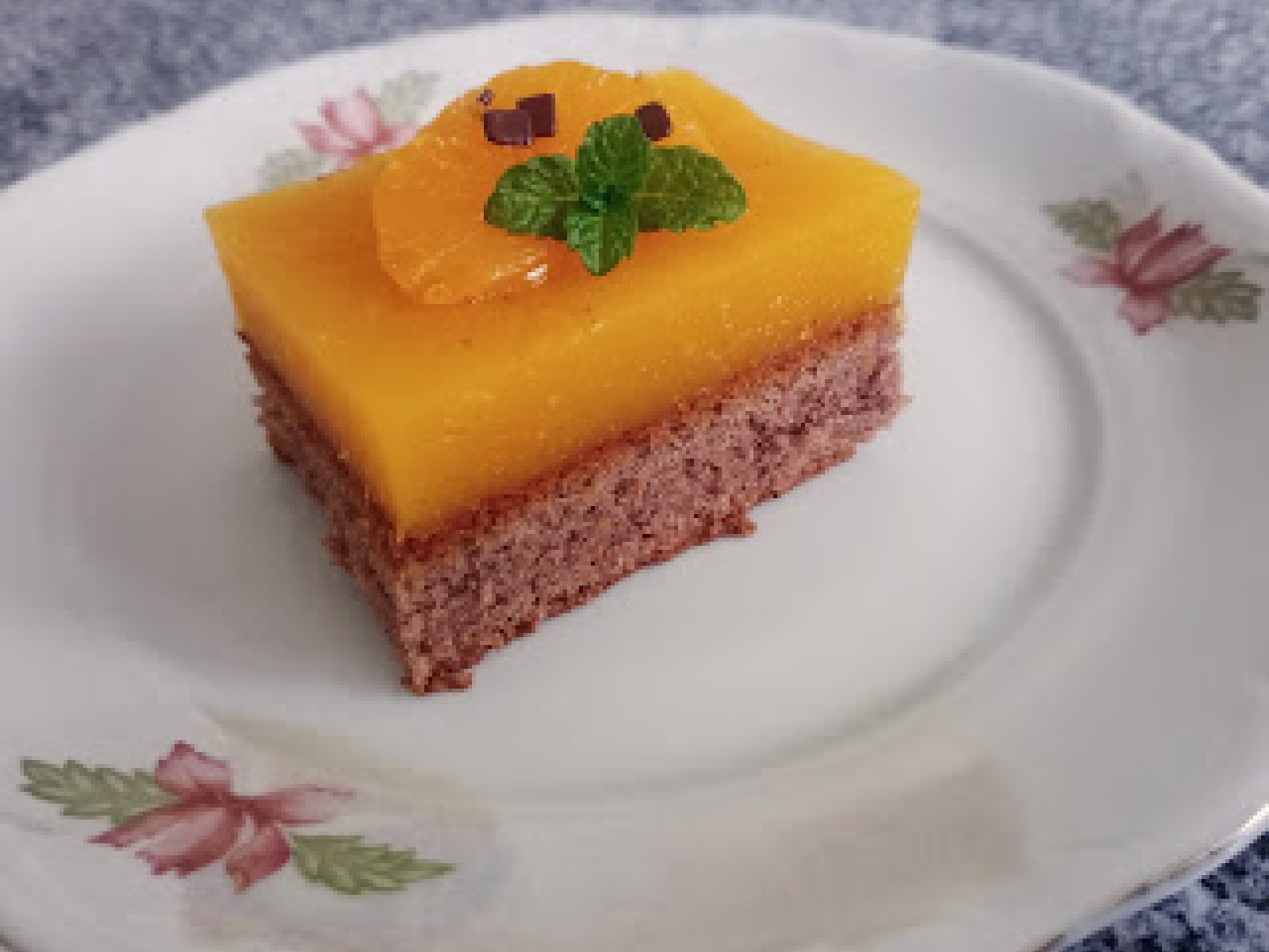 Ciasto Mandarynka na kakaowym cieście