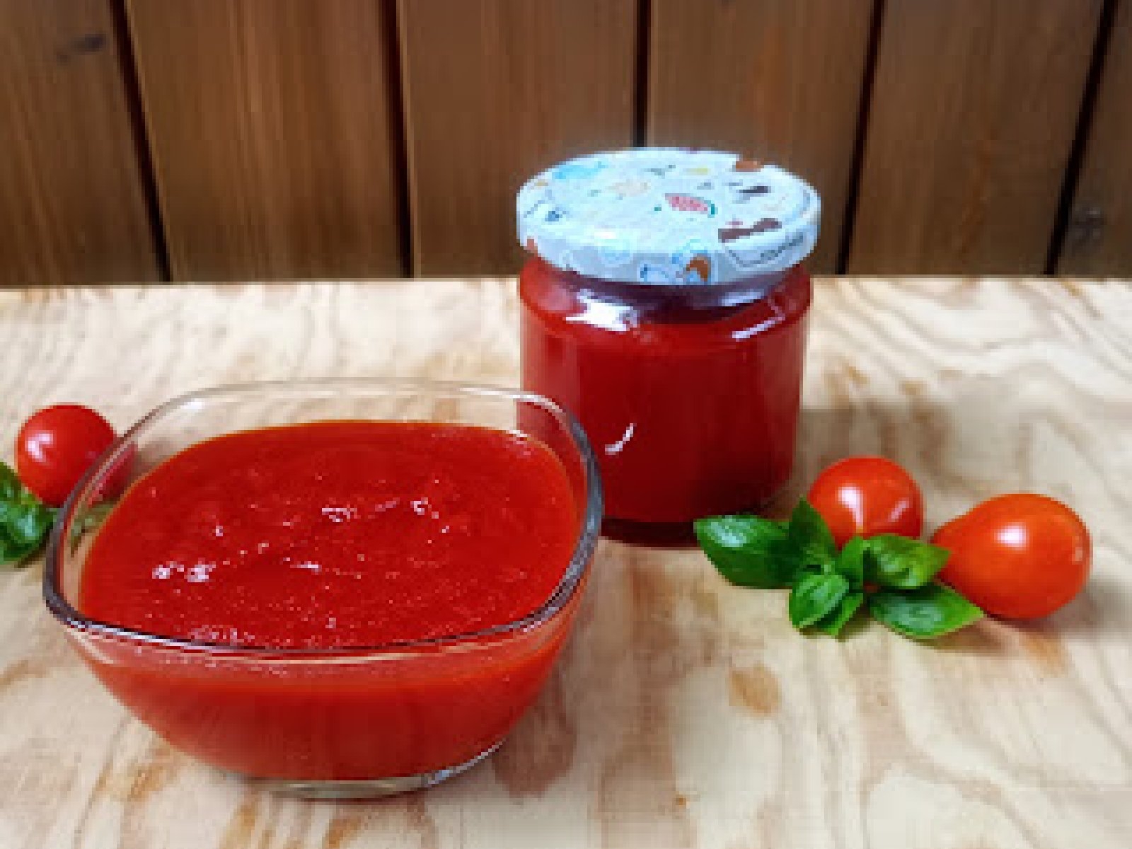 Sos pomidorowo-paprykowy