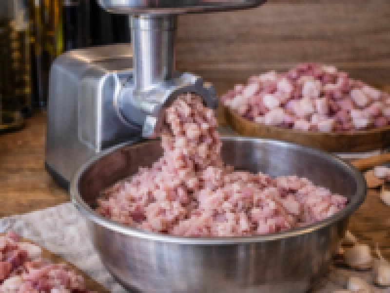 Domowa kiełbasa w słoikach – niezawodny przepis