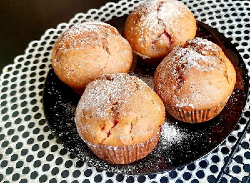 Muffinki z malinami i serkiem mascarpone