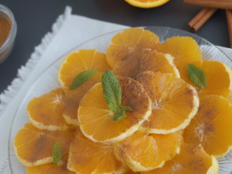 Marokańska sałatka z pomarańczy z cynamonem