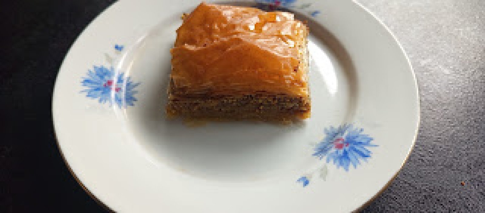Baklawa pistacjowa – tradycyjny przepis z ciasta filo i pistacji