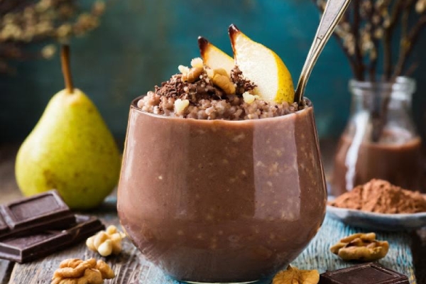 Owsianka kakaowa z gruszką, orzechami włoskimi i czekoladą / Cocoa Oatmeal with pear, walnuts and chocolate