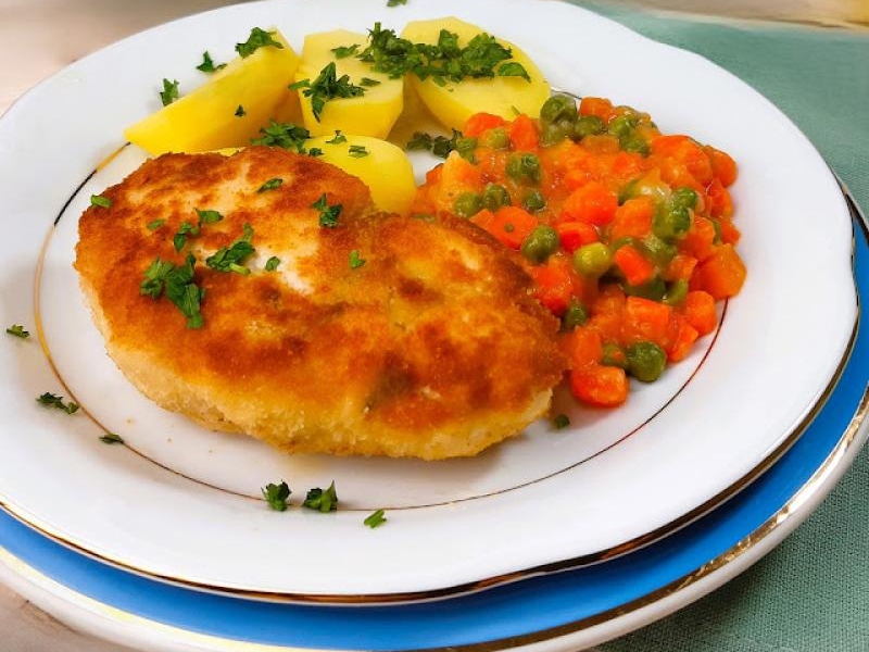 Kotlet de volaille z farszem pieczarkowym