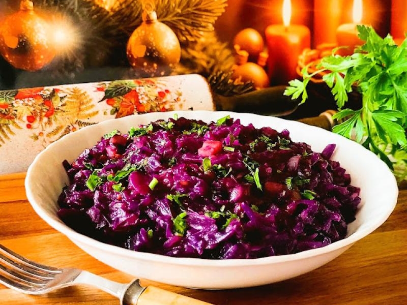 Kapusta czerwona zasmażana z boczkiem