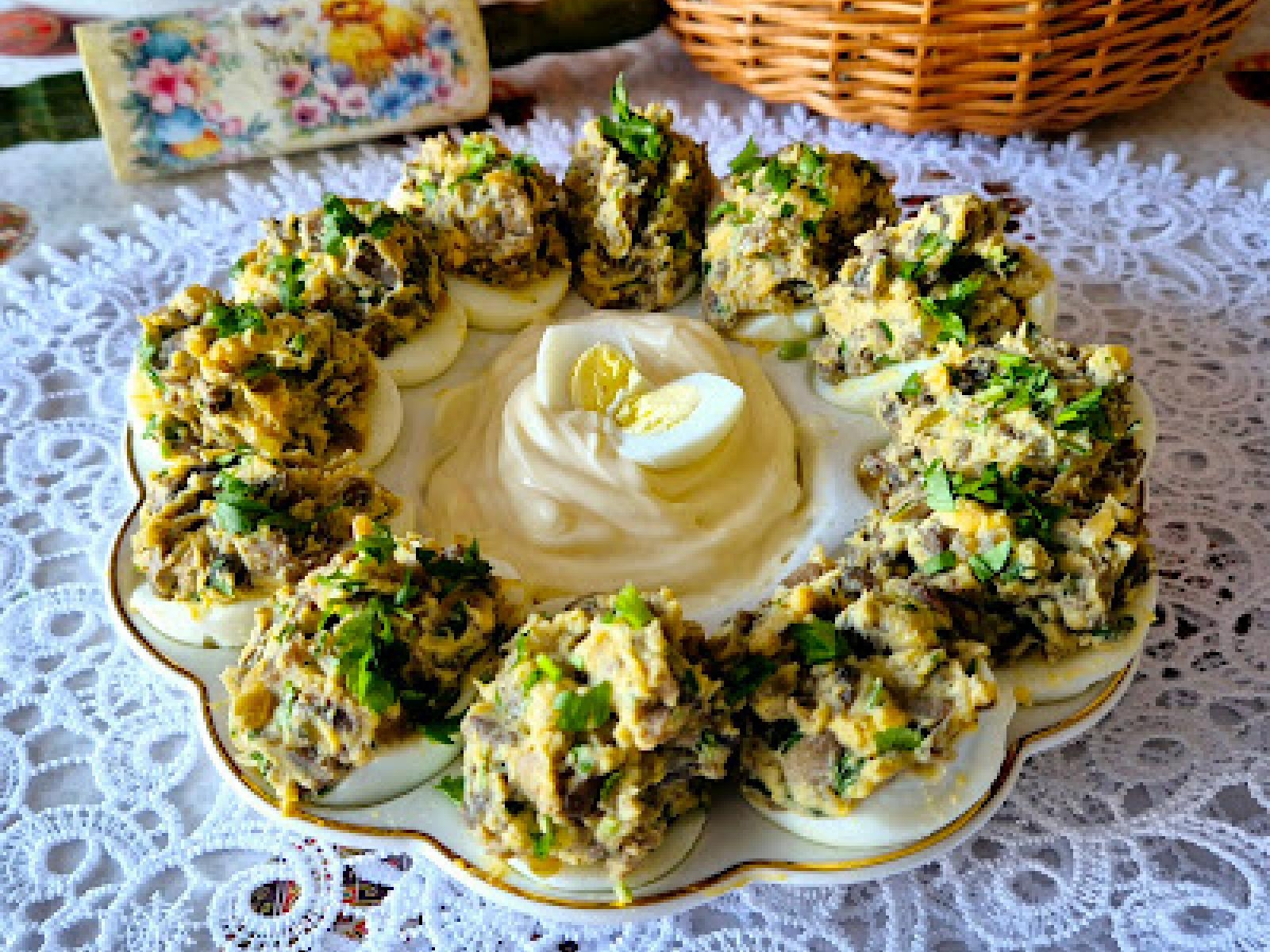 Jajka nadziewane pieczarkami