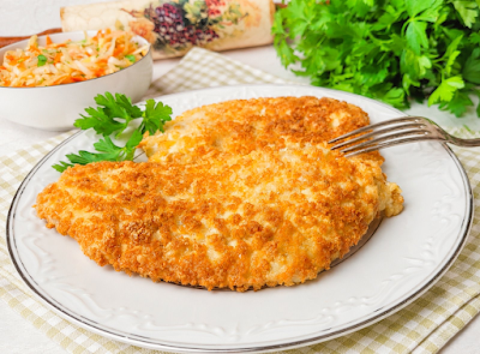 Kotlety z kurczaka w panierce z panko.