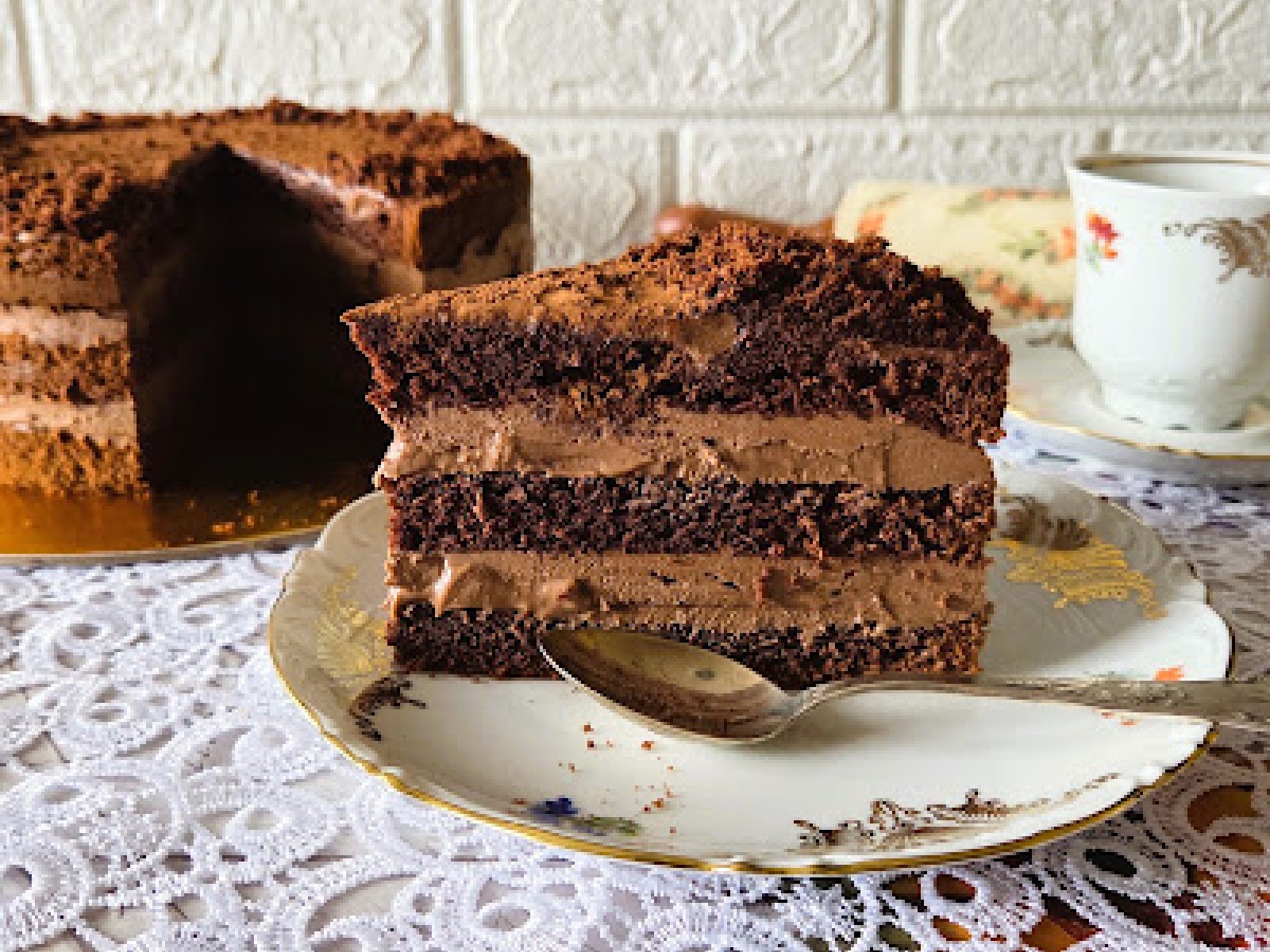 Tort potrójnie czekoladowy