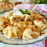 Pierogi z mięsem i...