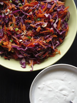 Coleslaw z czerwonej kapusty