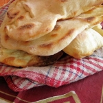 Domowy chlebek naan