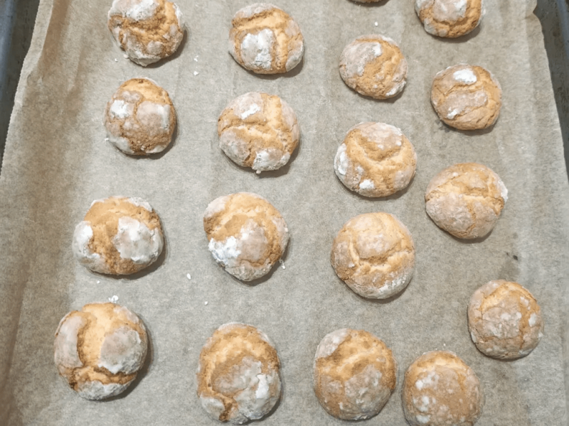 Popękane ciasteczka cytrynowe