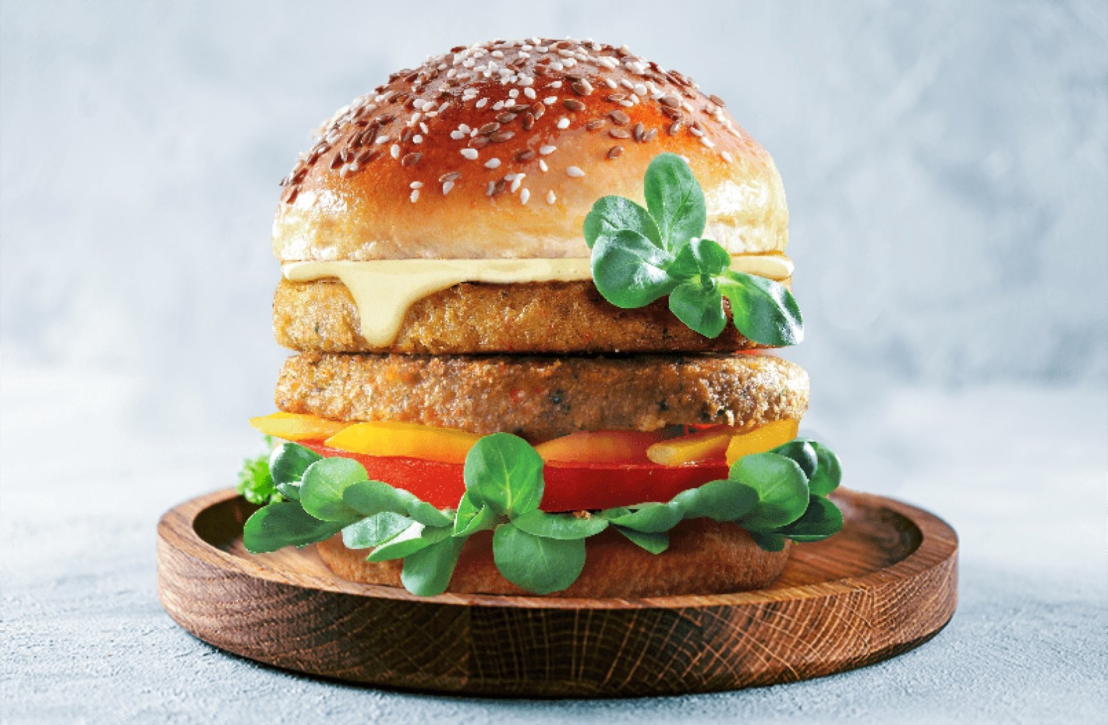 7 sosów do burgerów, które zmieniają smak kanapki
