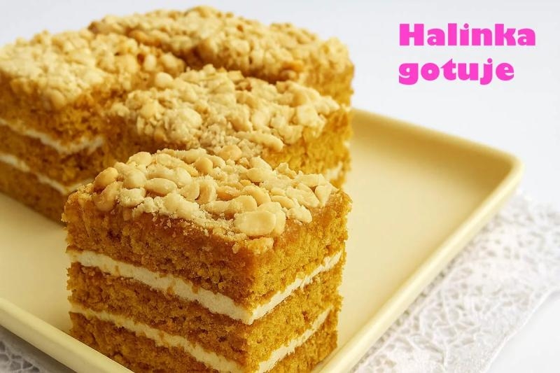 Miodownik z kremem mlecznym i kajmakiem – klasyka, która zawsze się udaje