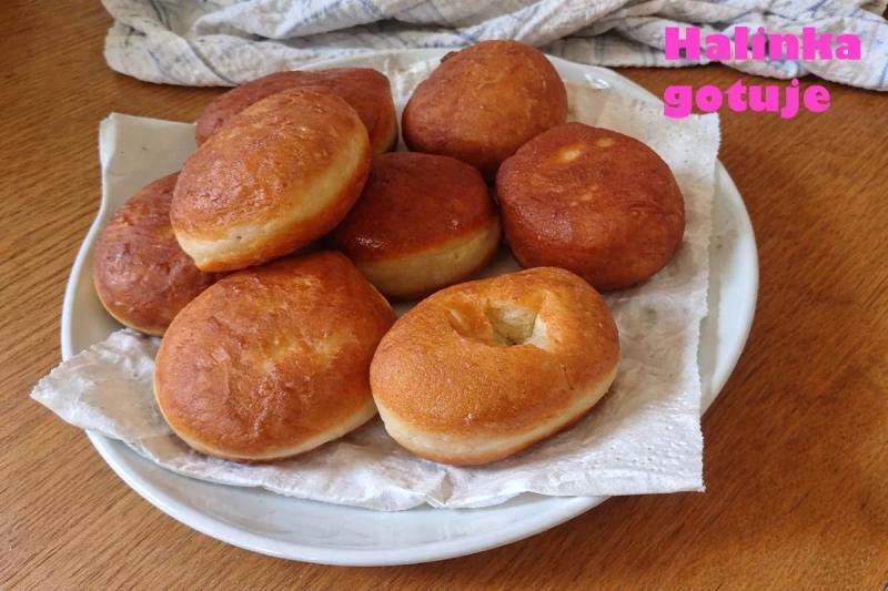 Domowe pączki na smalcu – miękkie, lekkie i zawsze udane