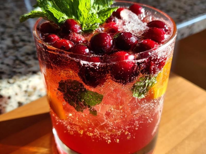 Cocktails for Thanksgiving: 5 Festive Recipes to Cherish