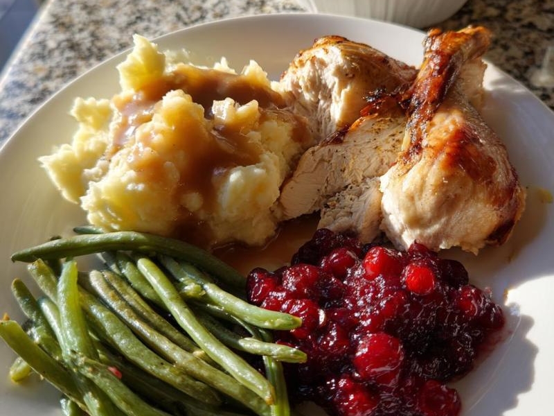 Small Thanksgiving Dinner for Four: Heartwarming Feast Ideas