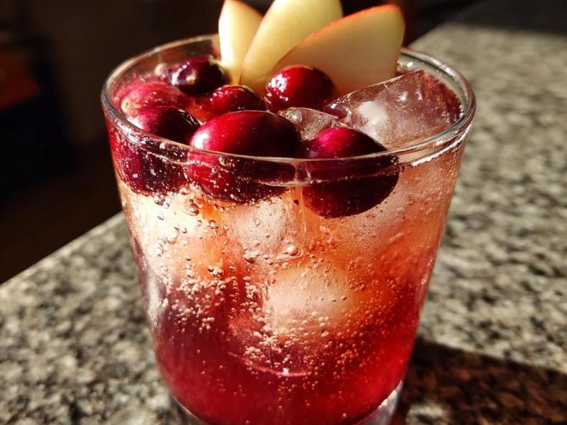 Thanksgiving Beverages Alcoholic: 5 Joyful Sips to Try