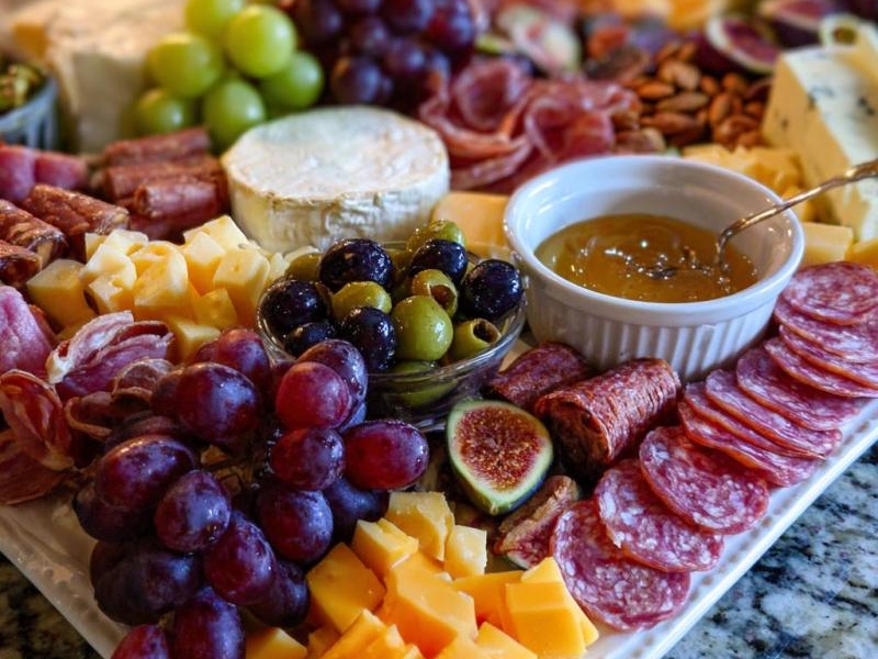 Christmas Charcuterie Board: 5 Steps to Festive Delight
