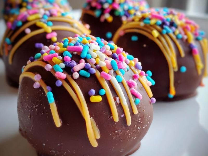 New Year Cake Pops: 5 Festive Treats to Savor Together