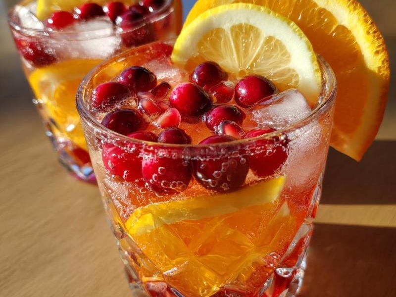 Non Alcoholic Christmas Drinks: 5 Joyful Recipes to Savor