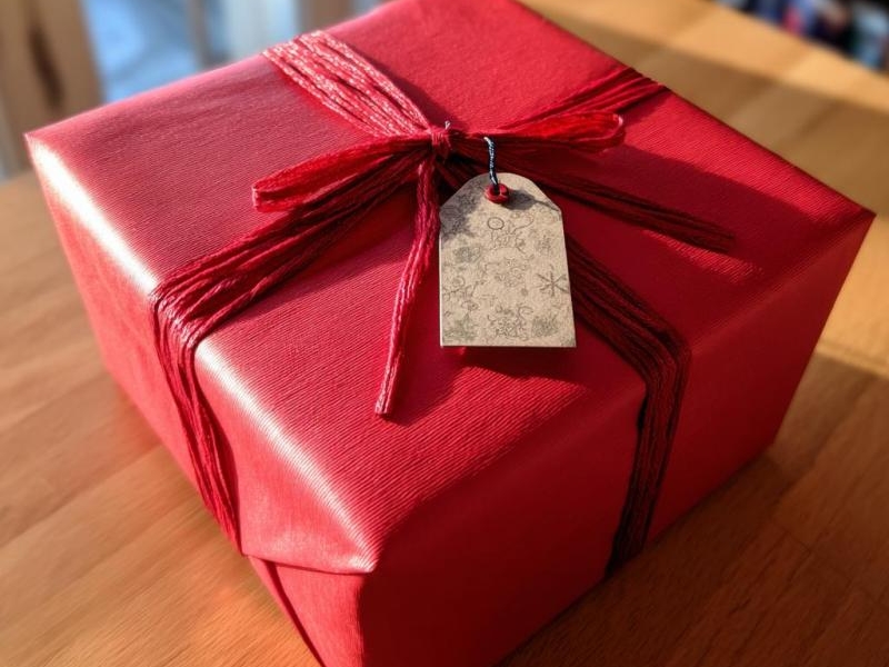 Red Wrapping Paper Christmas: 5 Tips for Perfect Gifts