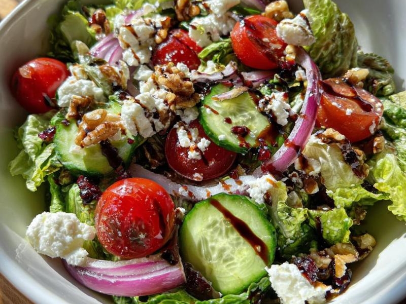 Salad for Christmas Dinner: 7 Festive Flavor Bombs