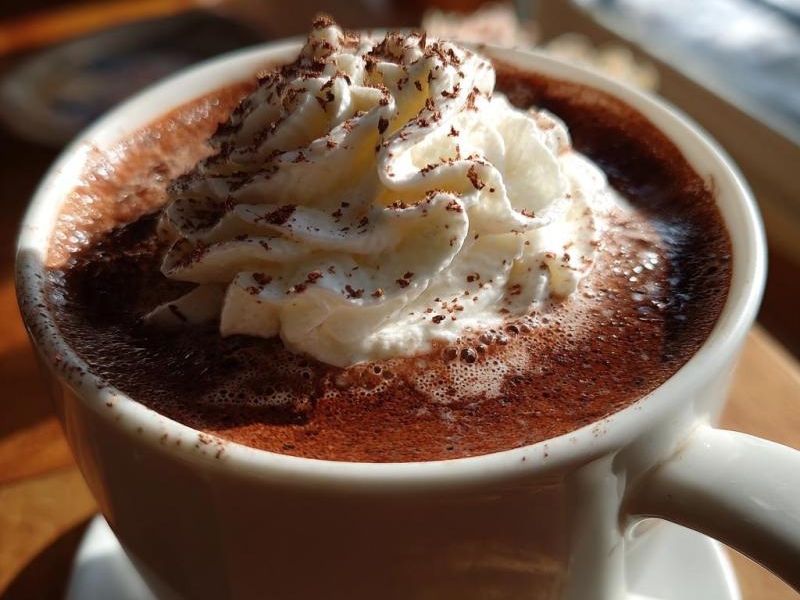 Hot Chocolate Recipes: 7 Cozy Varieties to Savor