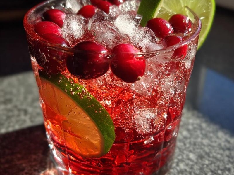 Tequila Christmas Cocktails: 5 Festive Sips to Cherish