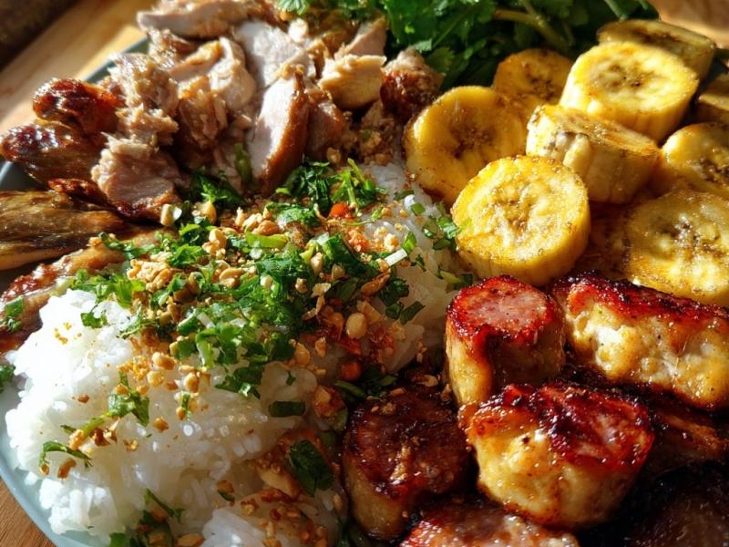 Vietnamese New Year Food List: 5 Dishes for Joyful Celebrations