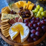 Christmas Cheese Board:...