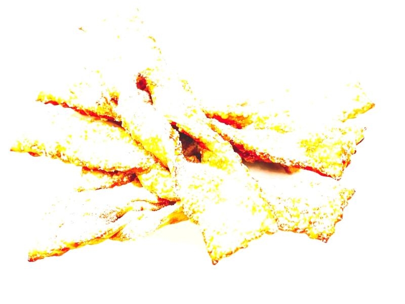 Faworki - przepis na karnawałowe słodkości 