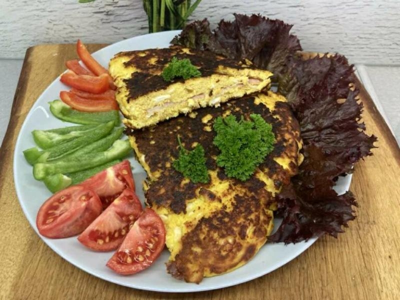 Omlet z serkiem wiejskim