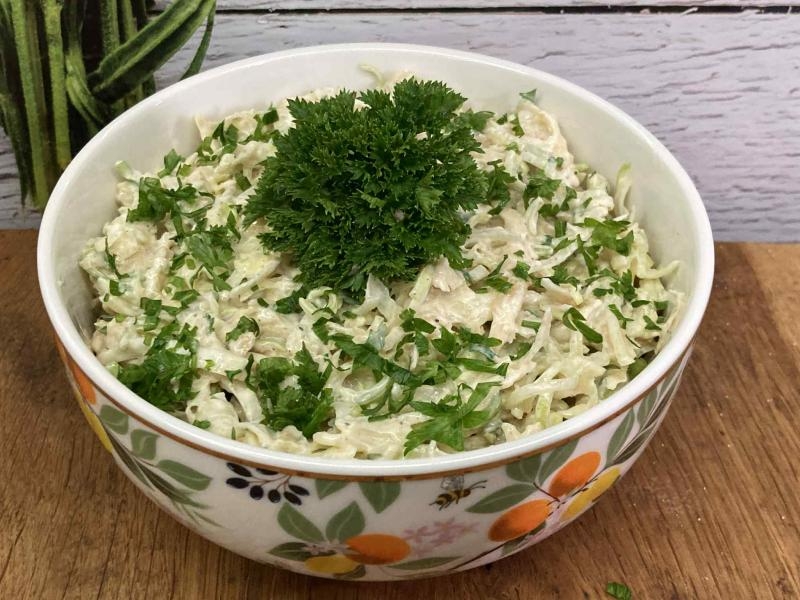 Surówka selerowo porowa