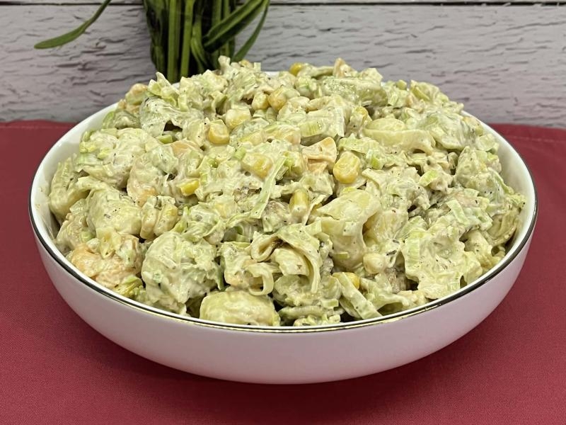 Sałatka z tortellinii