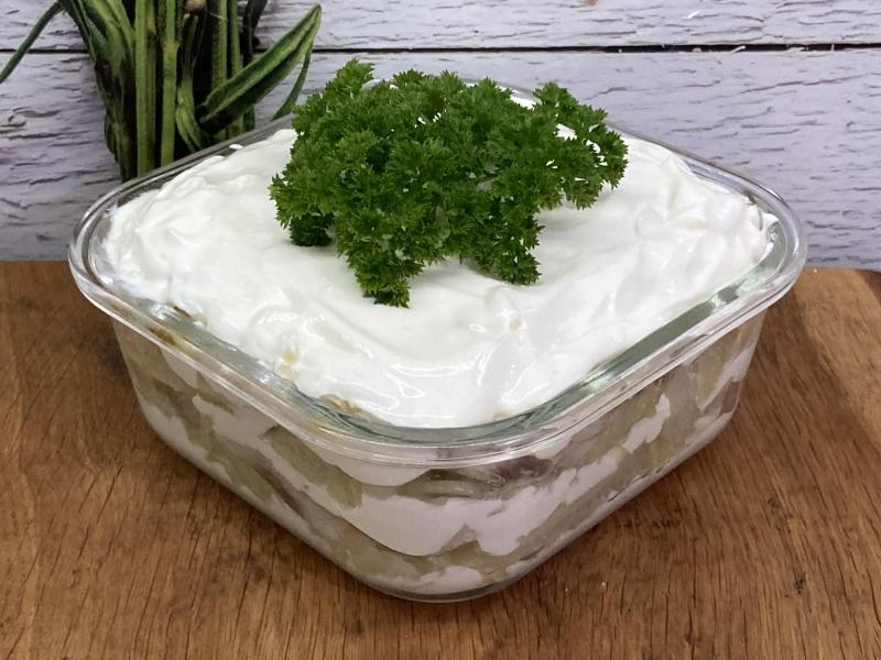 Śledzie w śmietanie