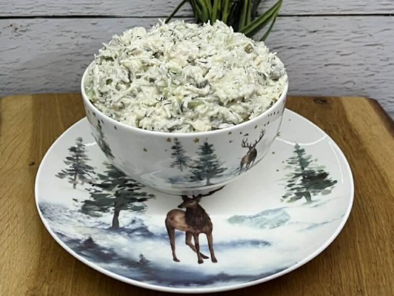 Sałatka świąteczna z kurczakiem