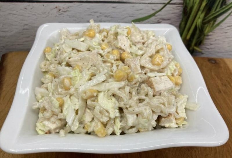 Sałatka z makaronem tao tao