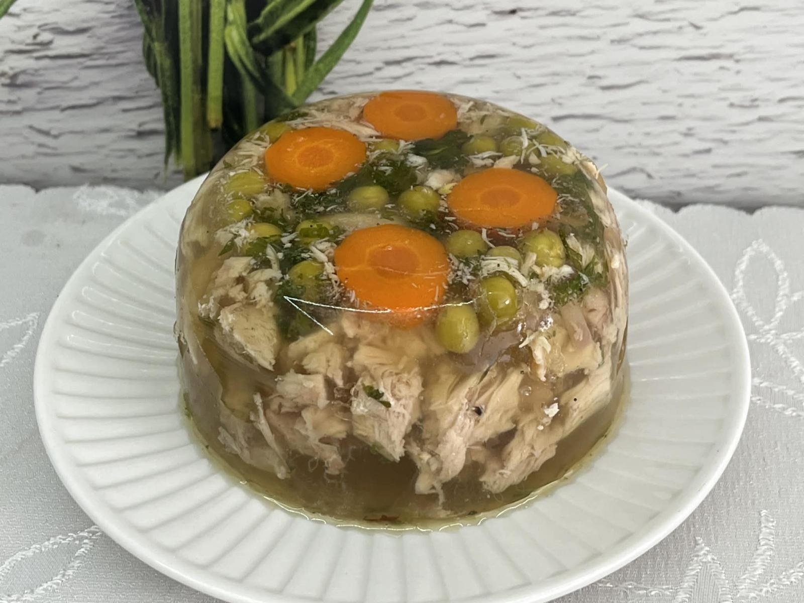 Świąteczna galareta drobiowa