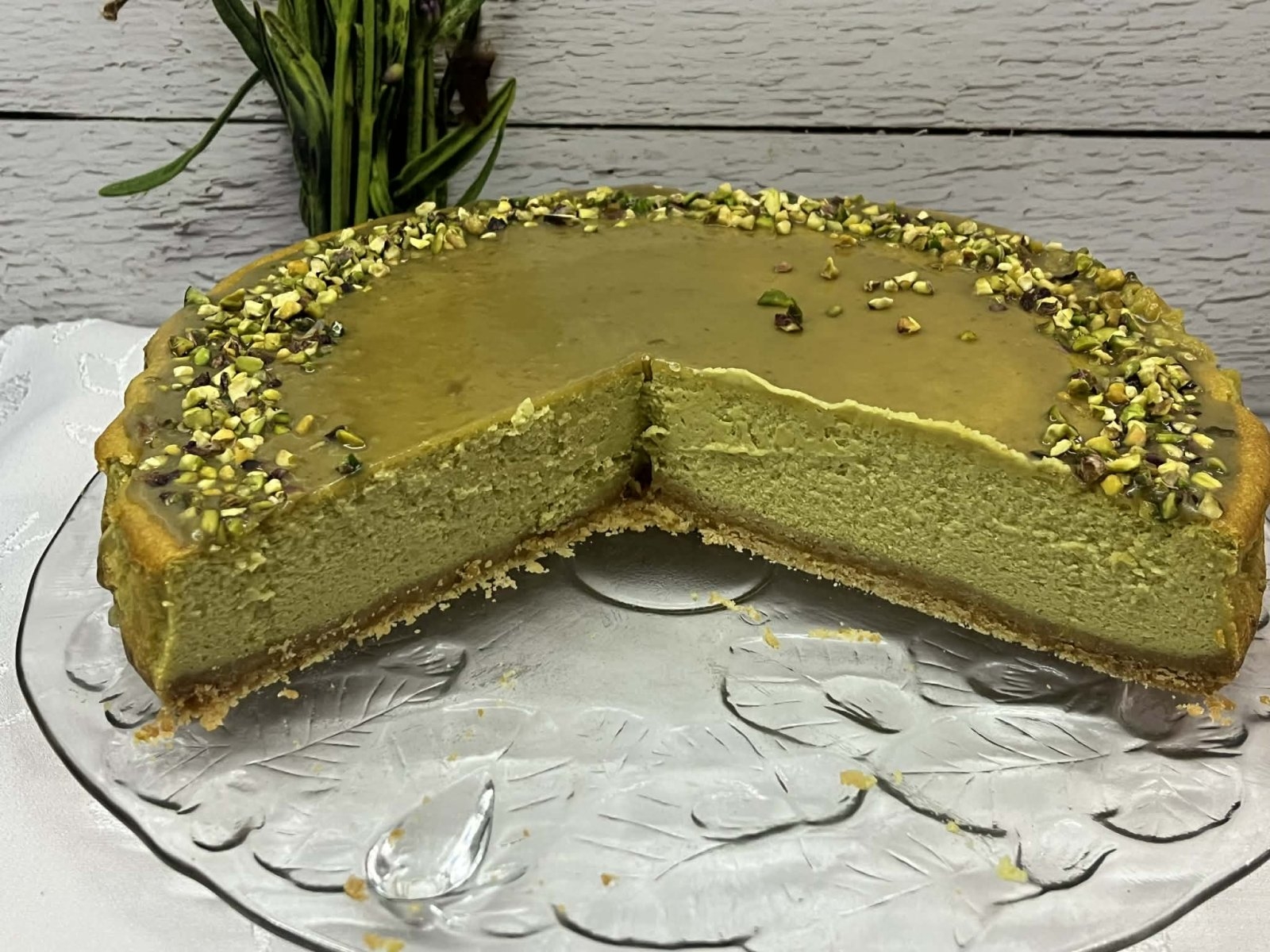 Sernik potrójnie pistacjowy