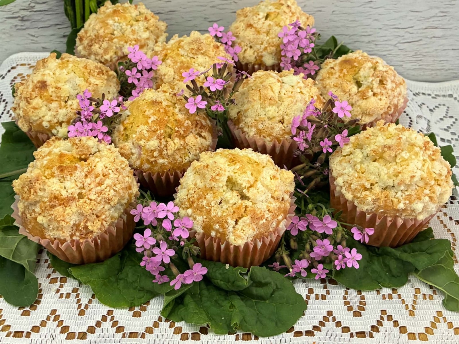Błyskawiczne muffinki kokosowe z rabarbarem