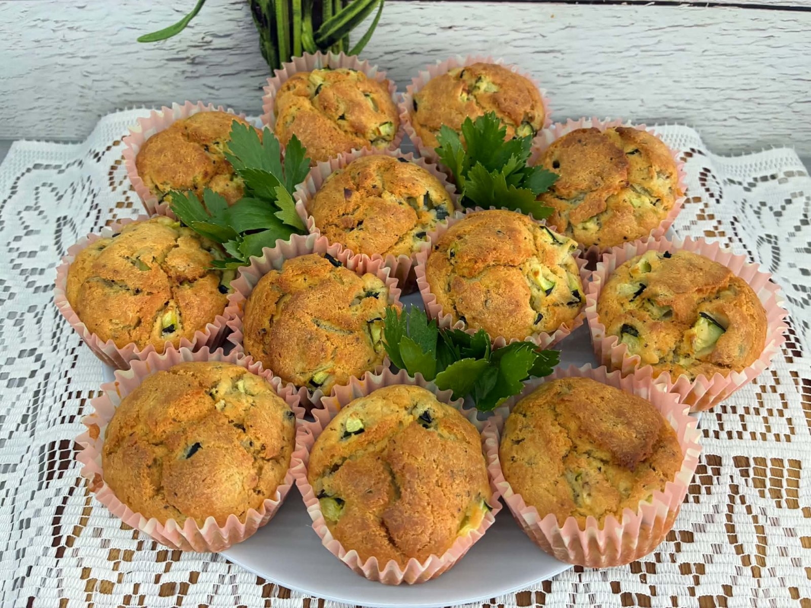 Muffiny z cukinią o smaku pizzy