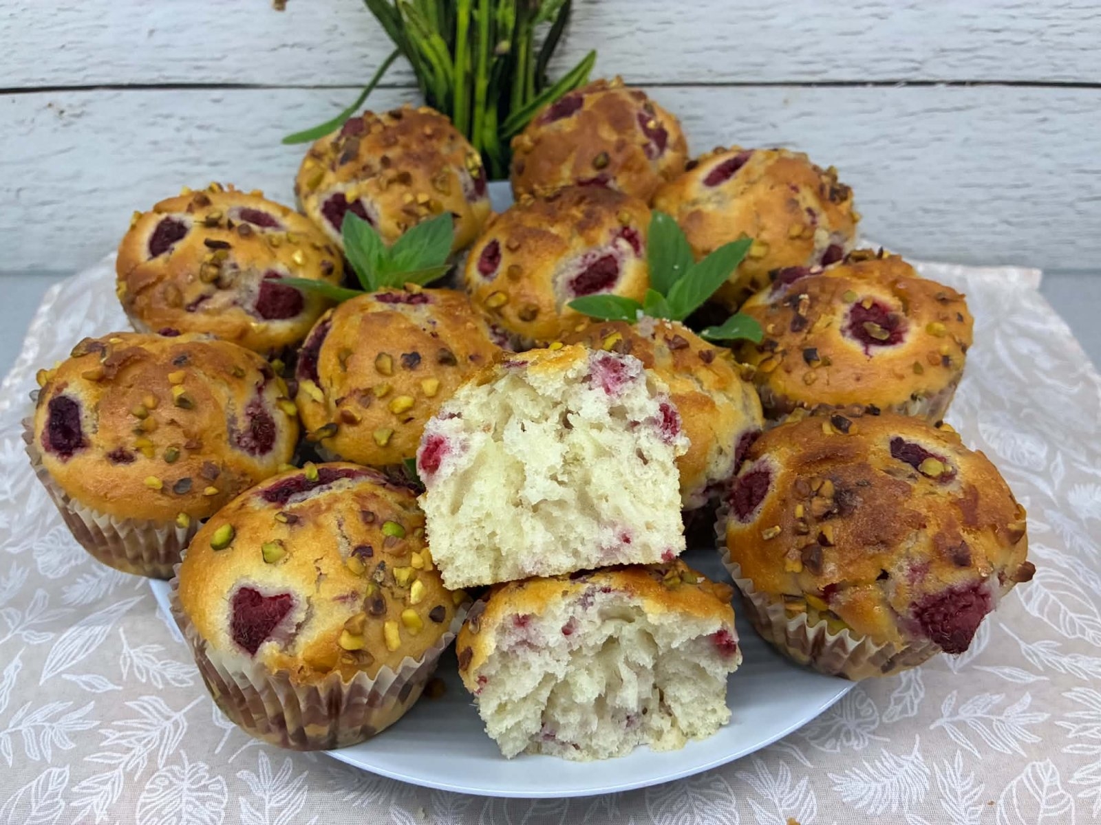 Puszyste muffinki malinowe bez miksera