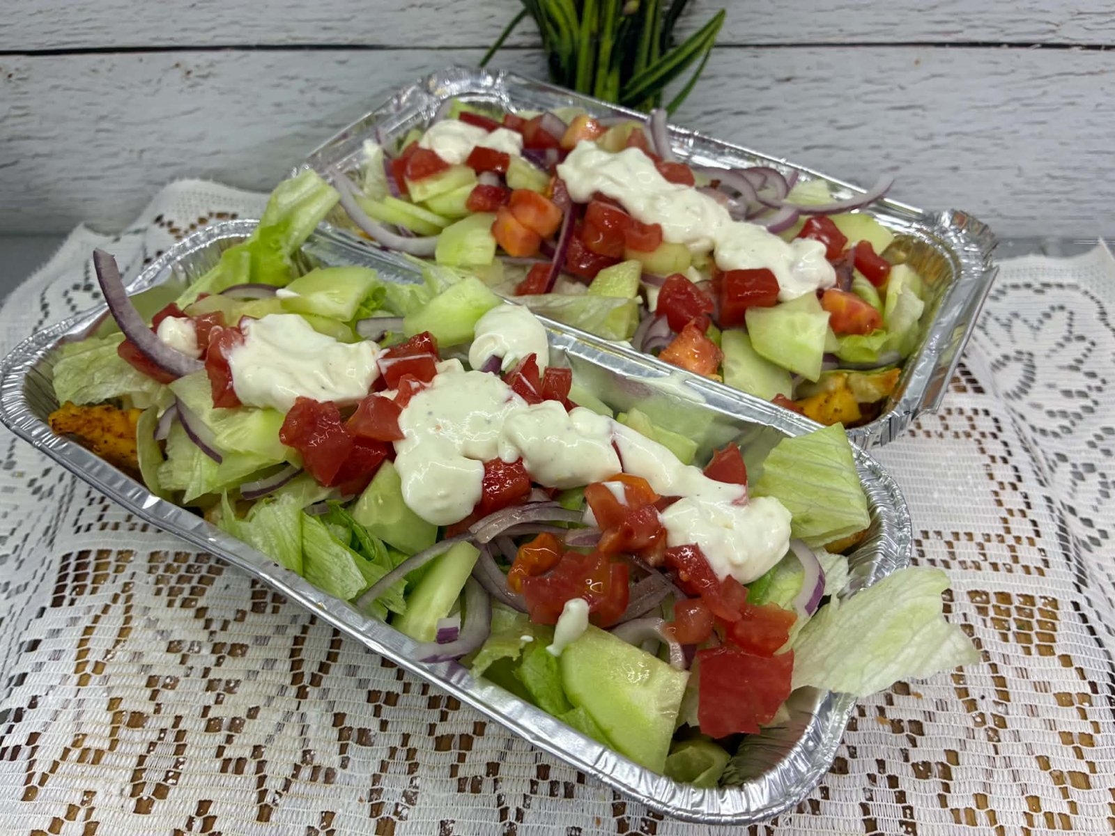 Domowy kapsalon w keksówkach – pyszny obiad z piekarnika
