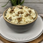 Sałatka z ananasem,...