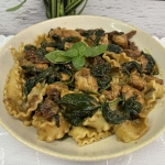 Makaron z kurczakiem,...